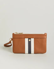 Load image into Gallery viewer, Charlie Wristlet - Nutmeg