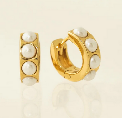 Demi Fine Pearl Chunky Earring