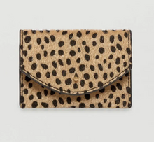 Load image into Gallery viewer, Envelope Card Holder - Leopard