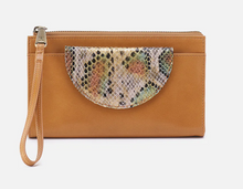 Load image into Gallery viewer, Zenith Wristlet - Natural