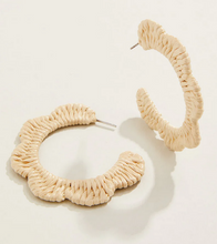 Load image into Gallery viewer, Scalloped Straw Hoop Earrings - Natural