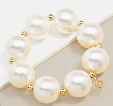 Oversized Pearl Bracelet