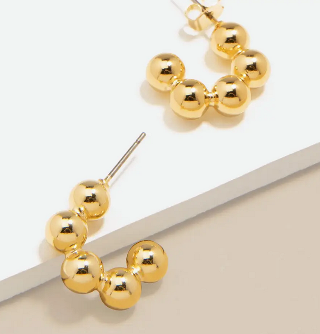 Metal Pearl Huggie Earring