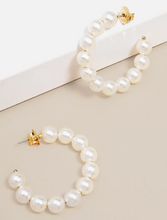 Load image into Gallery viewer, Classic Pearl Hoop Earring
