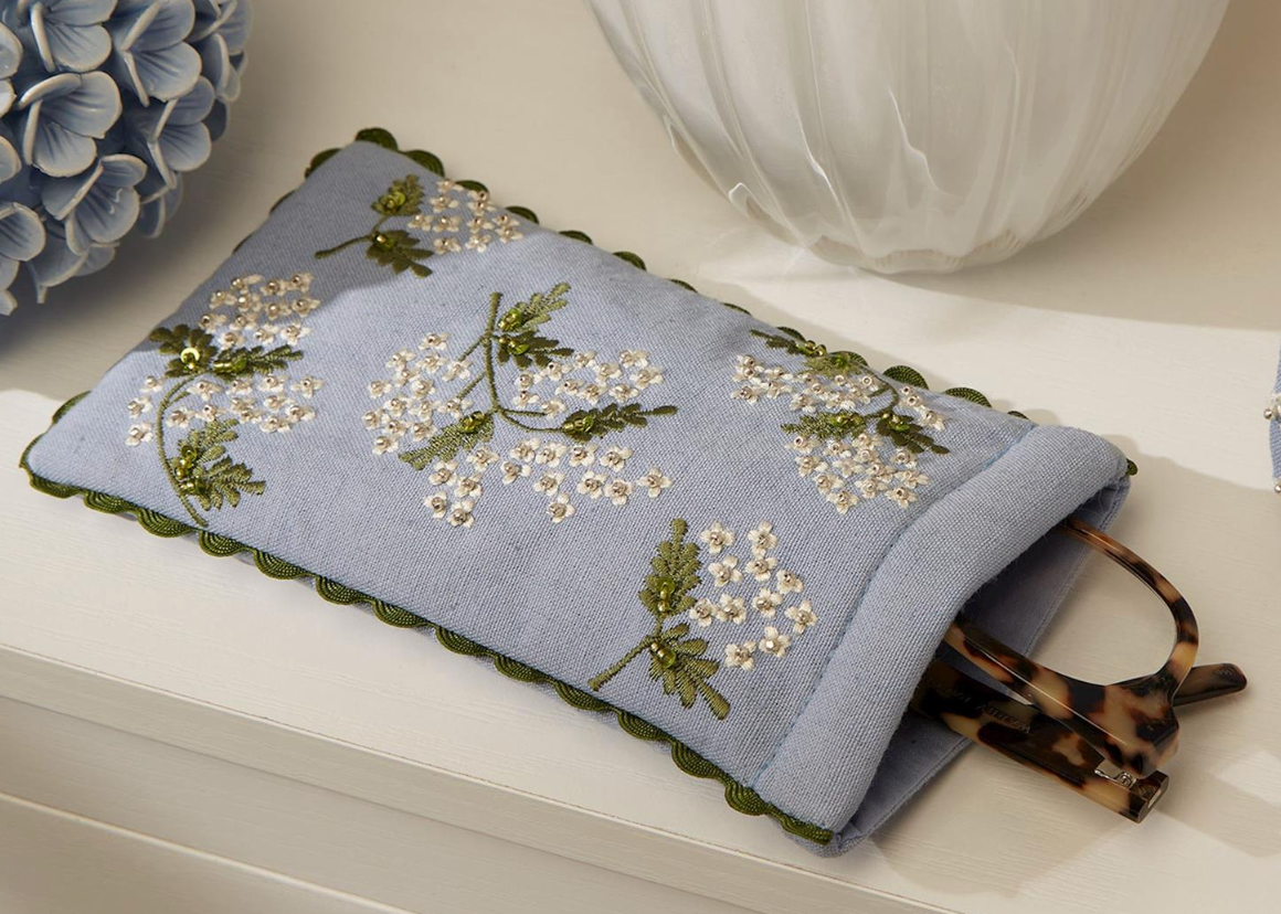 Hydrangea Sunglass Holder