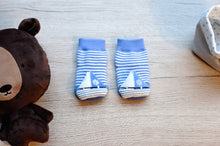 Load image into Gallery viewer, Boogie Toes Rattle Socks - Sailboat