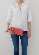 Load image into Gallery viewer, Vida - Wristlet - Tea Rose